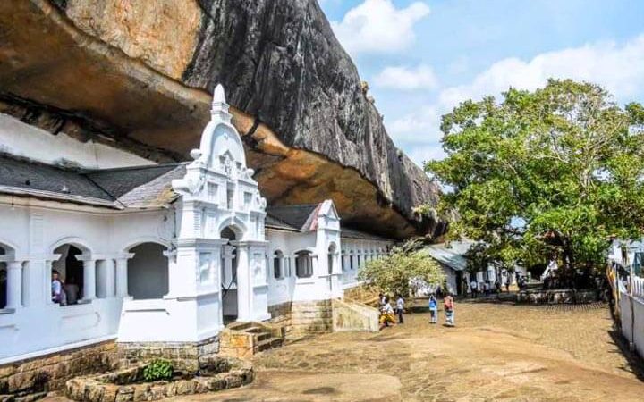 Gambulla Cave Temple