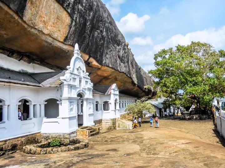 Gambulla Cave Temple